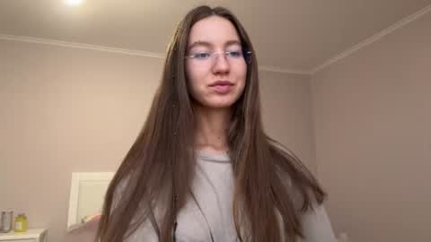 Alina online show from August 14, 3:04 pm