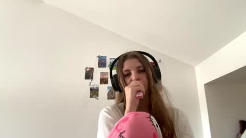 Emily online show from August 14, 12:09 pm
