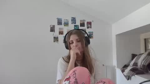 Emily online show from August 14, 2:21 pm
