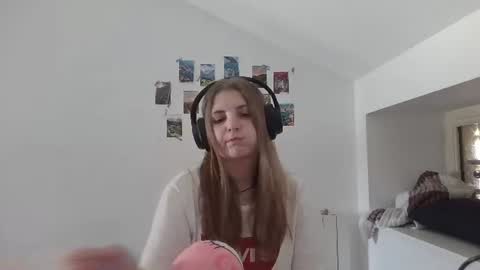 Emily online show from August 14, 3:26 pm