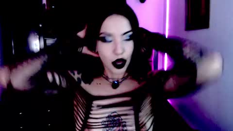 Emerald Black online show from July 20, 3:53 am