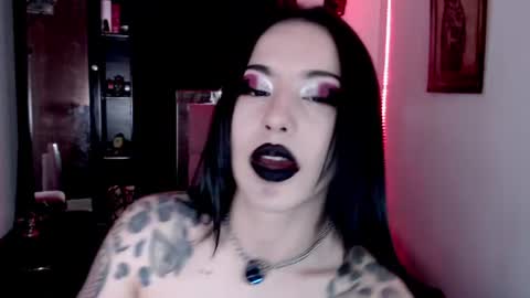 Emerald Black online show from August 9, 8:04 am
