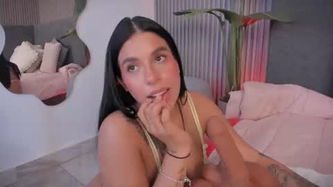 emelie_89 online show from September 2, 5:37 pm