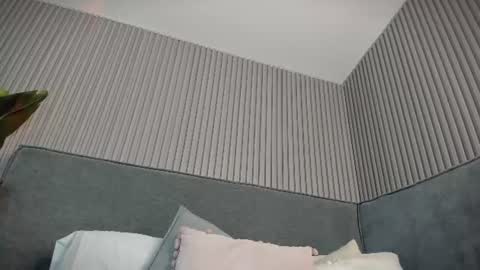 emelie_89 online show from September 8, 11:28 am
