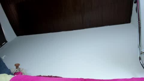 emely_exxotic online show from August 24, 2:46 pm