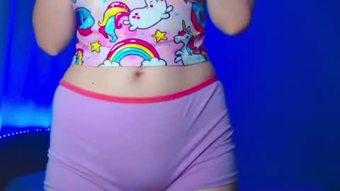 Emely online show from August 8, 9:31 am