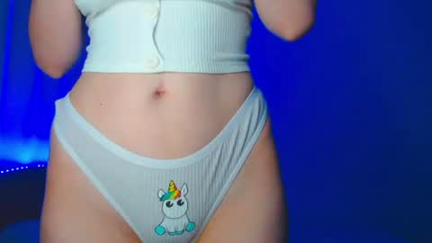 Emely online show from August 9, 8:26 am