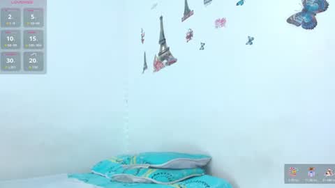 Emelyross online show from August 12, 10:45 pm