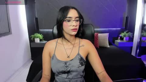 emely online show from May 13, 11:21 am