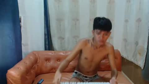 emerald_cummer online show from March 11, 7:00 pm