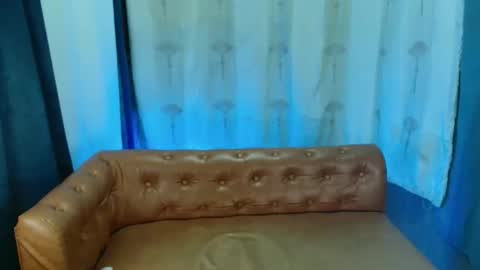 emerald_cummer online show from March 24, 7:52 pm