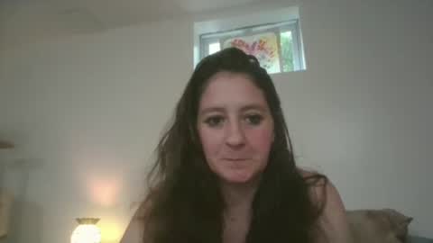emeraldamnsel online show from August 5, 1:20 pm
