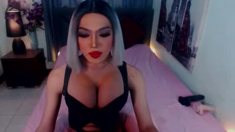 Emerald online show from April 15, 1:56 am
