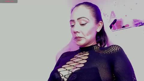Lia coquine online show from August 12, 1:52 am