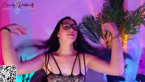 Emmily Roberts online show from August 3, 12:39 am