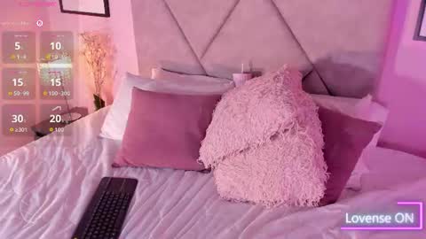 Emiilyh online show from August 2, 1:45 am