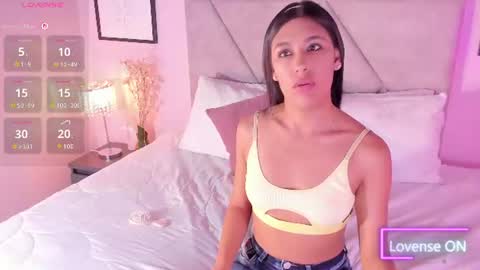 Emiilyh online show from August 10, 9:38 pm