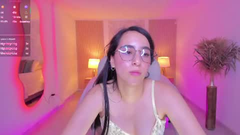 Emily online show from August 8, 10:10 pm