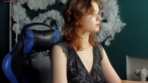Emili Gilbert online show from August 11, 7:32 am