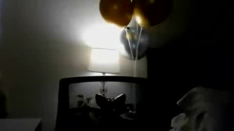 emili_luxe online show from August 4, 9:45 pm