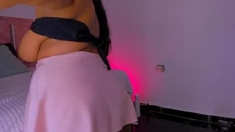 emili_williams10 online show from August 13, 4:15 am