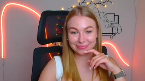 Emilia online show from July 26, 10:09 am