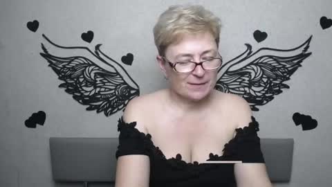 EmiliaGree online show from August 9, 12:33 am