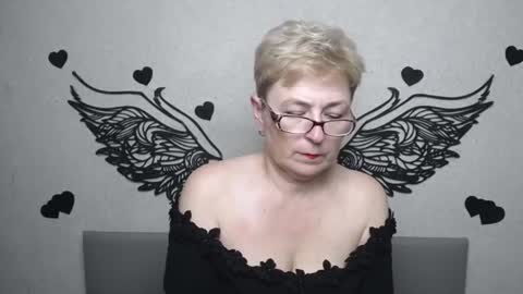 EmiliaGree online show from August 9, 2:56 am