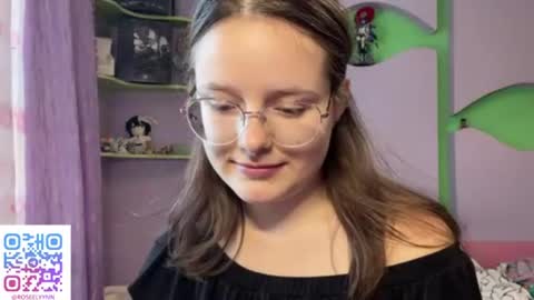 Kira online show from August 13, 1:47 pm