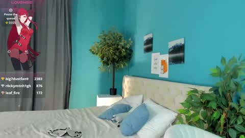 EmiliaRay  online show from August 14, 5:55 am