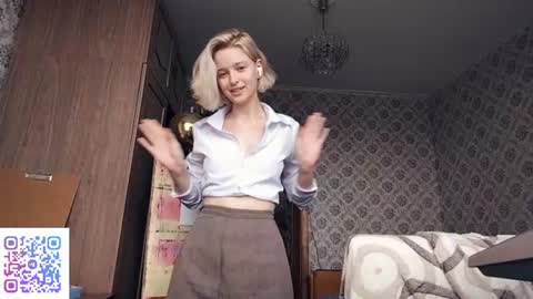 Lia online show from August 3, 9:38 am