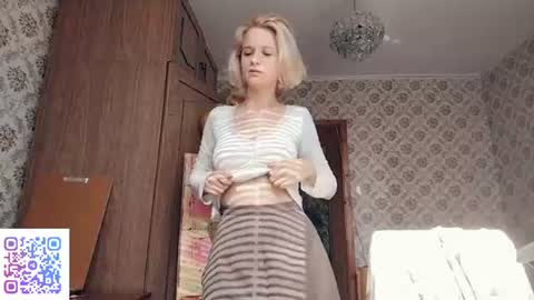 Lia online show from August 3, 1:07 pm