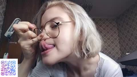 Lia online show from August 9, 6:14 am