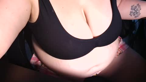 emilie foxx online show from August 5, 10:08 pm