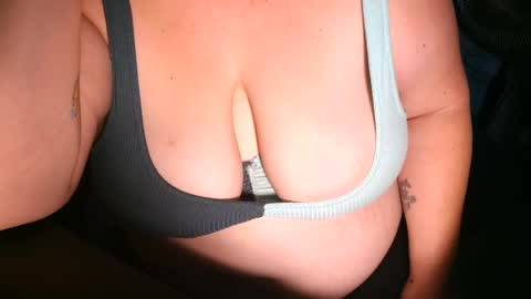 emilie foxx online show from August 13, 6:55 pm