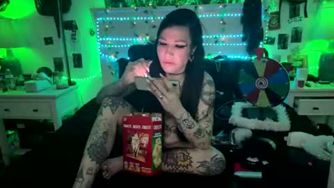 emilietreez online show from July 10, 7:14 am