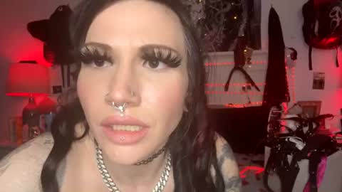 emilietreez online show from August 6, 11:53 am
