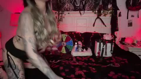 emilietreez online show from August 9, 4:46 am