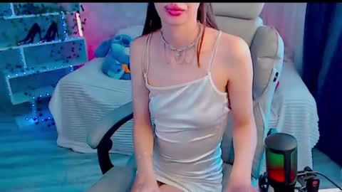Emily online show from August 12, 7:33 am