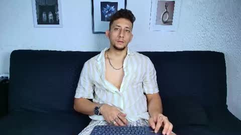 emiliocum_24 online show from July 31, 7:47 am