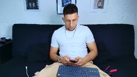 emiliocum_24 online show from August 2, 8:54 am