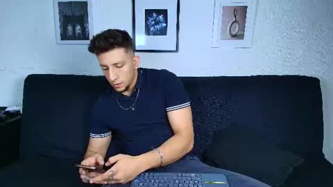 emiliocum_24 online show from August 3, 1:23 am