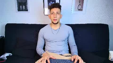 emiliocum_24 online show from August 4, 6:32 am