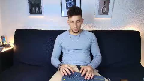 emiliocum_24 online show from August 6, 9:52 am