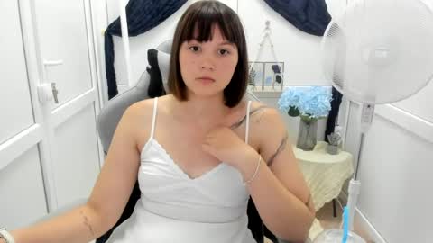 Emmi online show from August 3, 8:54 am