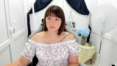 Emmi online show from August 5, 10:24 am