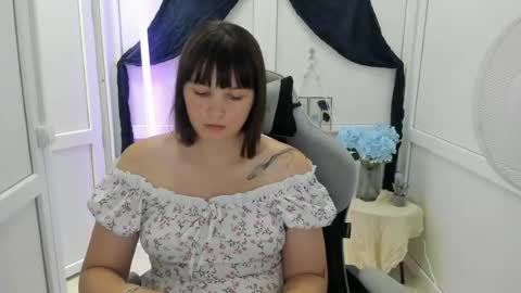 Emmi online show from August 7, 8:36 am