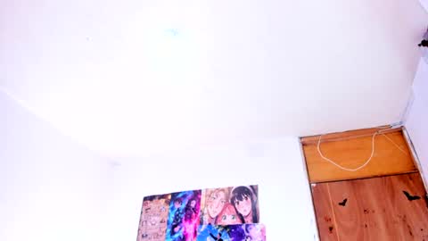 emilly_coper18 online show from August 9, 5:36 pm