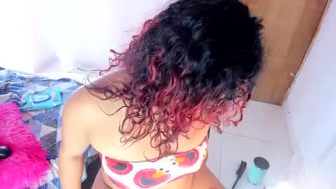 emilly_coper18 online show from August 9, 11:28 pm