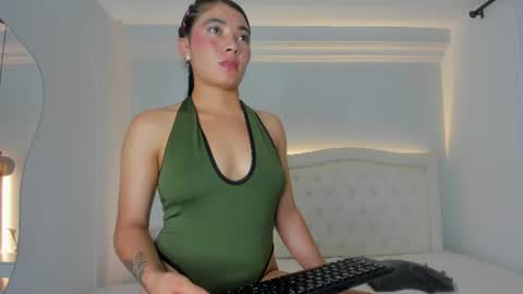 Emilly online show from August 5, 6:55 am